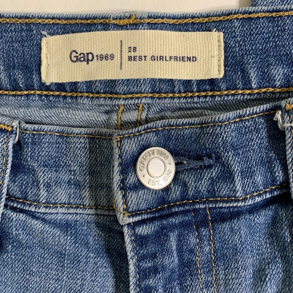 Gap 1969 Best Girlfriend Jeans Light Wash Denim Distressed Size 28 - Picture 2 of 12